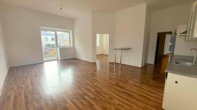 Helle 2-Zimmer-Wohnung mit Balkon in ruhiger Lage nahe dem Hartberger Stadion!