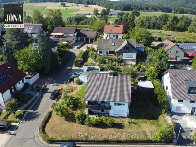 Platz, Potenzial, Panorama – Einfamilienhaus am Kulmbacher Stadtrand
