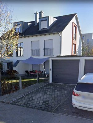 Exklusive DHH in ausgezeichneter Lage für die ganze Familie
