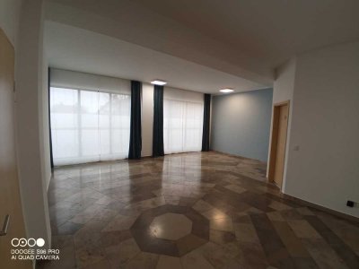 2,5-Zimmer Wohnung mit Garten in Langenneufnach