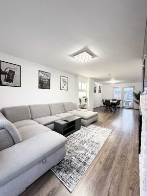 Moderne, Voll möblierte 3-Zimmer Wohnung in zentraler Lage von Düsseldorf