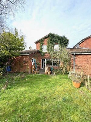 100 m2 Endreihenhaus - pflegeleichter Garten - Garage und Stellplatz - ruhige Lage