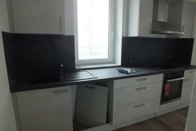 WG-geeignete große, kernsanierte 3,5-Zi-Whg.