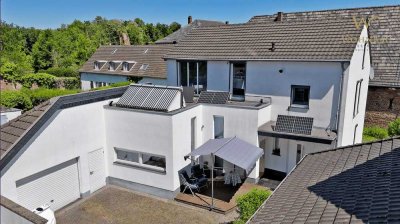 WOHNBAU: Modernes Passivhaus trifft historische Kulisse