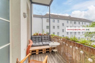 IMMOBERLIN.DE - Liebenswürdige Altbauwohnung mit Südwestbalkon & Lift nahe der erfrischenden Dahme