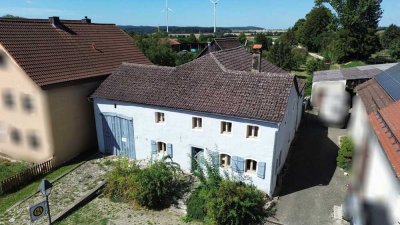 Historisches Einfamilienhaus mit großen Garten in Burgsalach