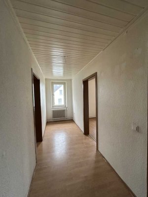 Helle 2-Zimmer-Dachgeschosswohnung in ruhiger Lage – 1 Monatsmiete frei!