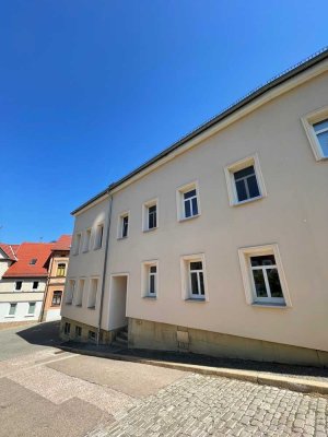 Exklusive 2-Zimmer-Wohnung mit großer Terrasse – kernsaniert, stilvoll & zentrumsnah in Apolda