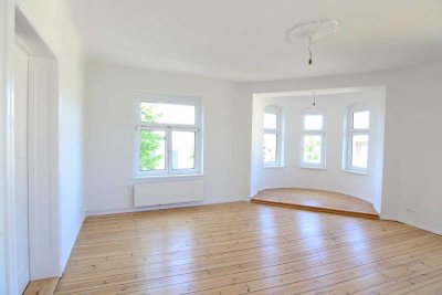 Atmosphärischer Altbauklassiker mit Dielen und EBK - tolle Lage Radickestraße!