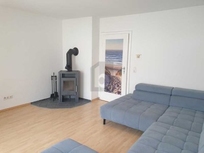 CHARMANTES WOHNEN MIT OFEN UND BALKON