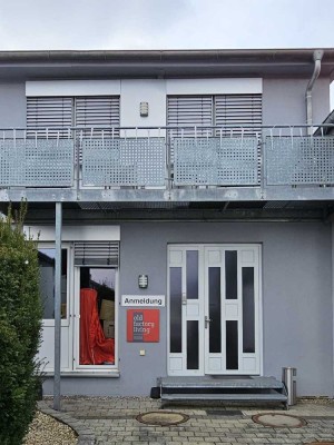Stilvolle 2-Raum-Wohnung mit gehobener Innenausstattung mit Balkon und möbliert in Adelsdorf