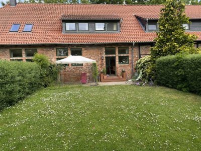 Großzügiges 4-Zimmer-Reihenhaus mit Blick in den Gutspark in Peine