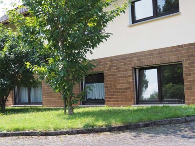 Freundliche 2-Zimmer-Souterrain-Wohnung in Linden