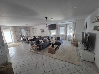 Schöne geräumige 4-Zimmer-EG-Wohnung mit Terrasse in Estenfeld