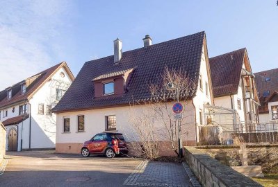 *ohne Provision* 1-2 Familienhaus mit Werkstatt, Keller, Speicher, Doppelgarage und kleinem Garten