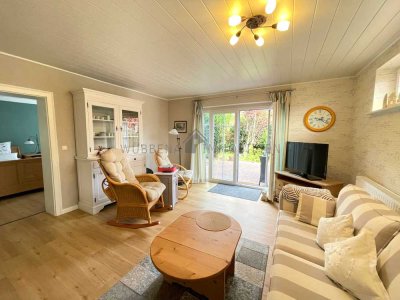Krummhörn! Charmantes Zweifamilienhaus in Pewsum – saniert, mit Garten, Garage & viel Potenzial