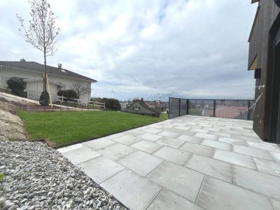 Neubau: 4-Zimmer-Wohnung mit großer Terrasse und Garten in Muntlix