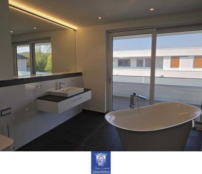 Dachtraum - Ruhig und grün! Große Terrasse, modernes Bad mit freistehender Wanne!