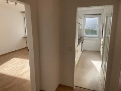 Schöne  2-Zimmer-Wohnung mit Balkon in Neu-Isenburg