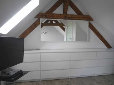 CHARMANT MÖBLIERT - FÜR SIE! Attraktive Maisonette Wohnung in Erfurt