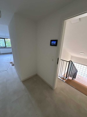 Erstbezug: Wunderschöne, neu sanierte 2-Zimmer-Wohnung in gepflegtem 3-Parteien-Haus