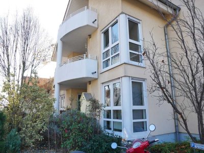 Exklusive, gepflegte 3-Zimmer-Wohnung mit geh. Innenausstattung mit Balkon und EBK