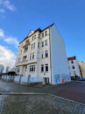 Selbst streichen und kaltmietfreie Zeit sparen - Große 4-RW - Balkon – 2 neue Bäder