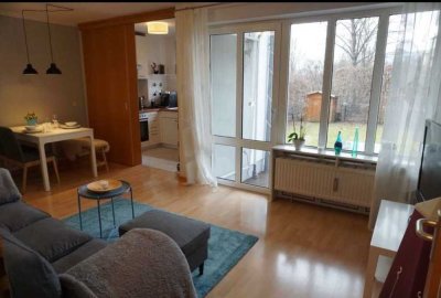 Exklusive 2-Zimmer-Gartenwohnung mit EBK in Poing - incl. voller Möblierung
