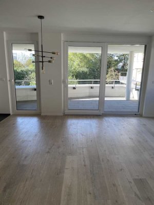 Neuwertige 2-Zimmer-Wohnung mit Balkon und Einbauküche in Metzingen