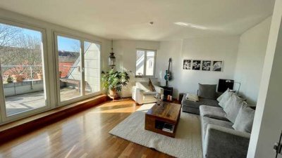 Exklusive 4-Zimmer Penthousewohnung, teilmöbliert mit grosser Loggia in Hamburg-Hoheluft-West