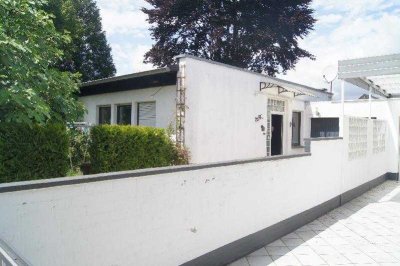 Schöner Bungalow im Dornröschenschlaf! 4 Zi, 100m² WF, GST 525m²,Garage und Ke