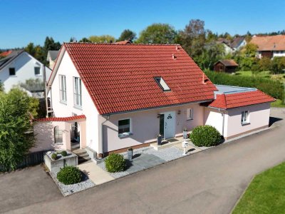 Attraktives Einfamilienhaus mit Alpenblick inkl. Ferienwohnung