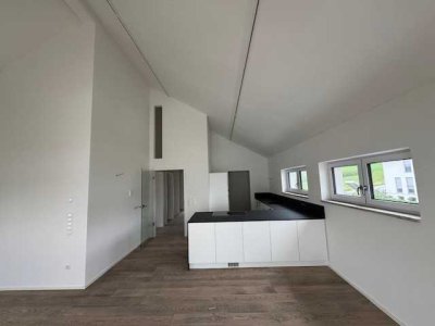 Moderne 3-Zimmer-Wohnung mit Balkon und eigenem Garten