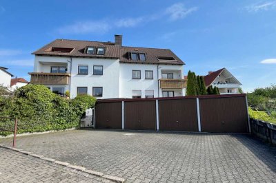 Charmante 3 Zimmer Dachgeschoss Wohnung
mit sonnigem Balkon, Stegaurach ruhige Lage
