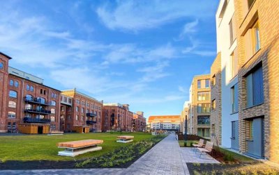 Privatanbieter:  Exklusive 4-Raum-Dachgeschoss/ Maisonette Wohnung !