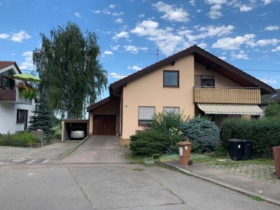 Gepflegte Wohnung mit drei Zimmern sowie Balkon und EBK in Filderstadt-Sielmingen
