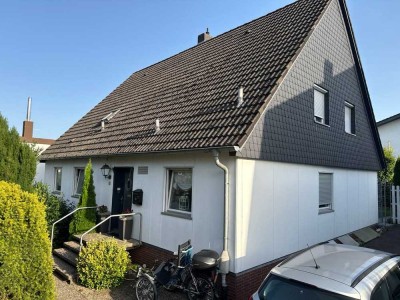 Ein-/Zweifamilienhaus mit über 200 m² Wohnfläche - Ruhig und doch zentral gelegen