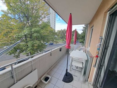 Helle 1-Zimmer-Wohnung mit großem Balkon in zentraler Lage der Südweststadt
