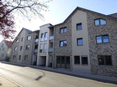 Ortsmitte,  Altengerechte 2-Zimmerwohnung im Dachgeschoß mit Aufzug in zentraler Lage zu vermieten