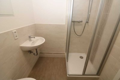 Ich war noch niemals in New York...denn ich bleib lieber in meiner neu sanierten 3-RW mit Dusche & B