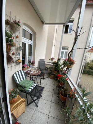 Schöne 3-Raum-Wohnung mit Einbauküche und Balkon in Erfurt-Süd.