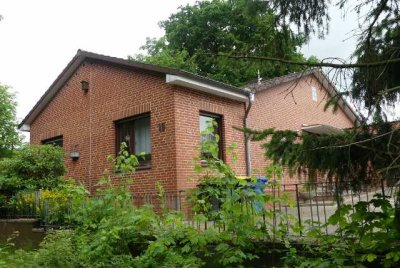 Bungalow mit Teilkeller in Burg