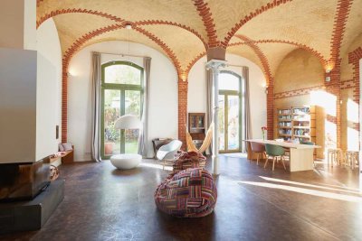 Dauerhaft zu vermieten: Wunderschönes, modernes Zuhause in antikem Denkmal in Potsdam