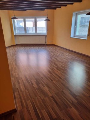 Helle 3-Zimmer-Wohnung im 1. OG in Ilvesheim