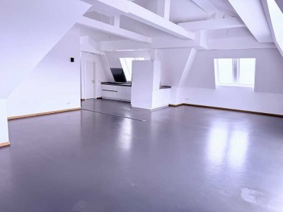Exklusive Maisonette-Penthouse-Wohnung mit Dachloggia, Terrasse & Wow-Faktor – sofort bezugsfrei!