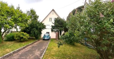 Freistehendes Einfamilienhaus mit Garten in ruhiger Wohnlage, klein und gemütlich