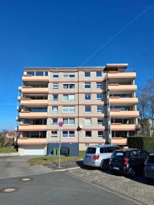 Renovierte 4 Zimmer Wohnung mit Balkon