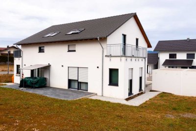 Moderne Doppelhaushälfte in ruhiger aber zentraler Lage
