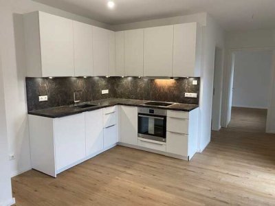 Schöne 3,5-Zimmer-Dachgeschosswohnung mit Balkon in Finkenkruger Toplage