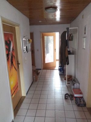 3Zimmer Dachgeschoss Wohnung in Erlach( Erlenweg) zu vermieten.